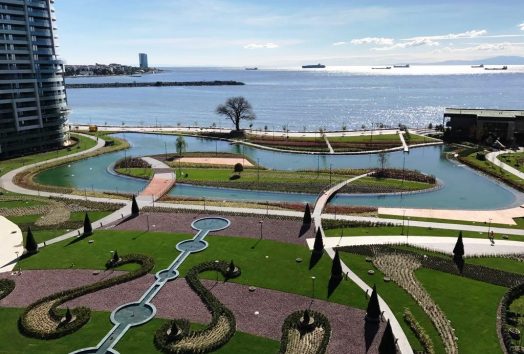 شقة للبيع على البحر مباشرة في اتاكوي اسطنبول تركيا